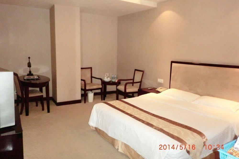Wanyi Otel Dongguan  Dış mekan fotoğraf