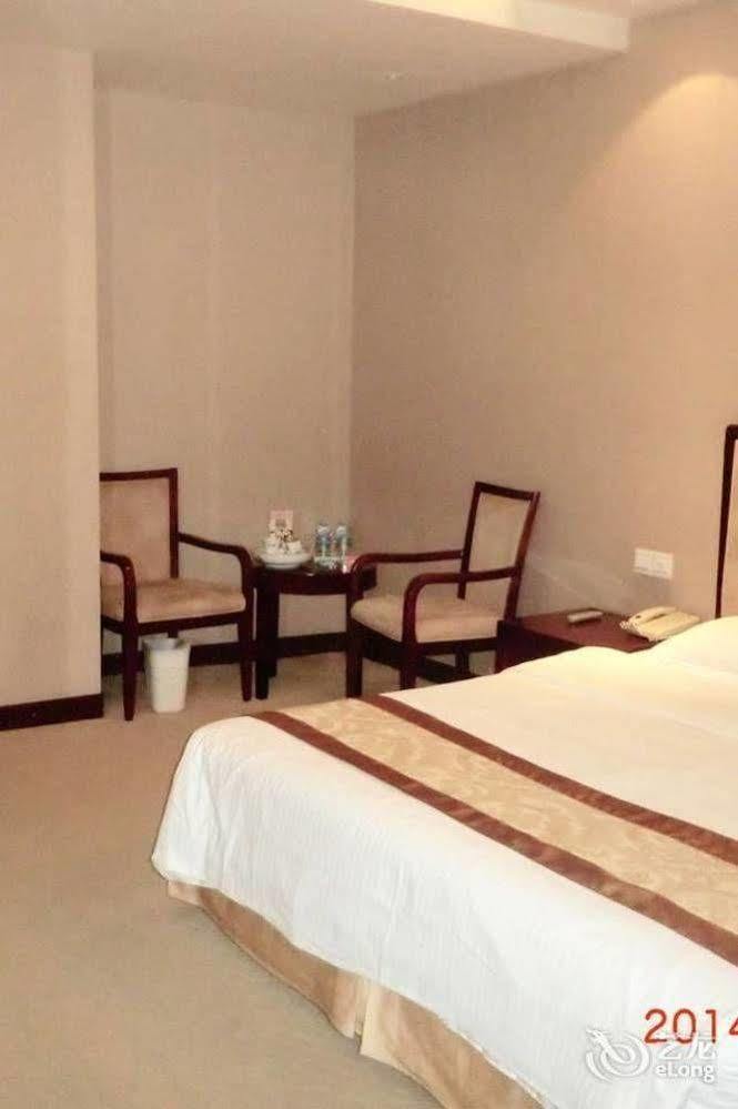 Wanyi Otel Dongguan  Dış mekan fotoğraf